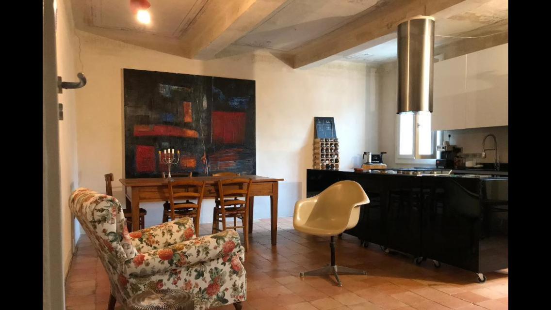 雷焦艾米利亚Casa Luminosa Con Giardino In Centro Storico公寓 外观 照片
